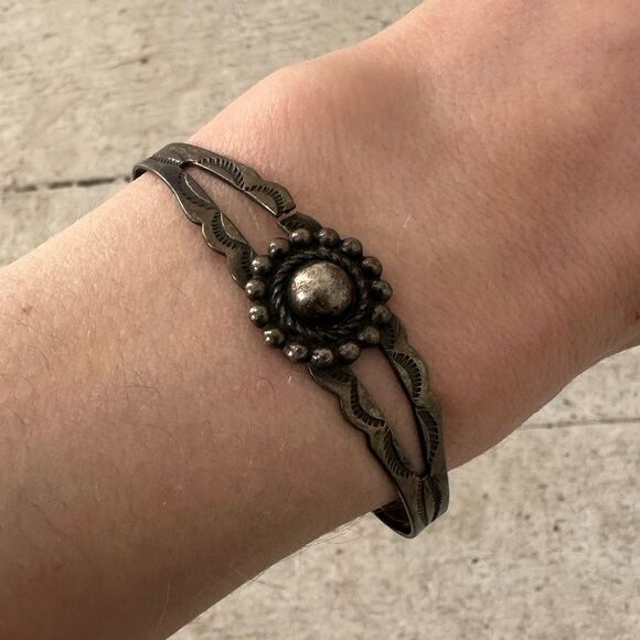 Vintage Old Pawn Native American Sterling Cuff As Is - Picture 1 of 7